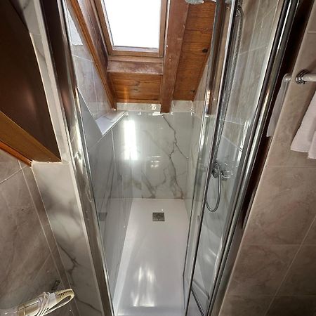Hostal Ezkaurre Isaba Exteriör bild