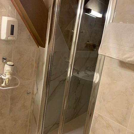 Hostal Ezkaurre Isaba Exteriör bild