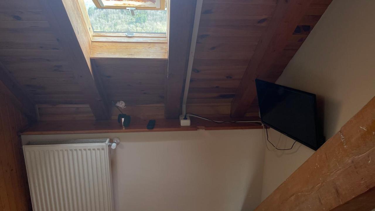 Hostal Ezkaurre Isaba Exteriör bild