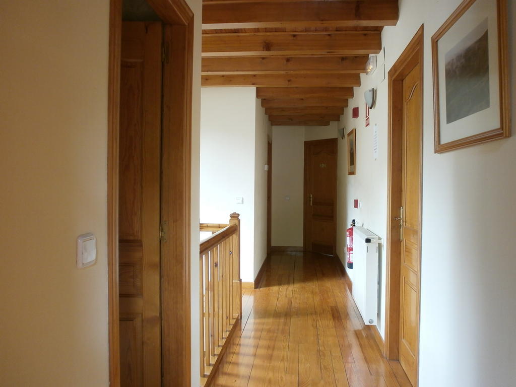 Hostal Ezkaurre Isaba Exteriör bild