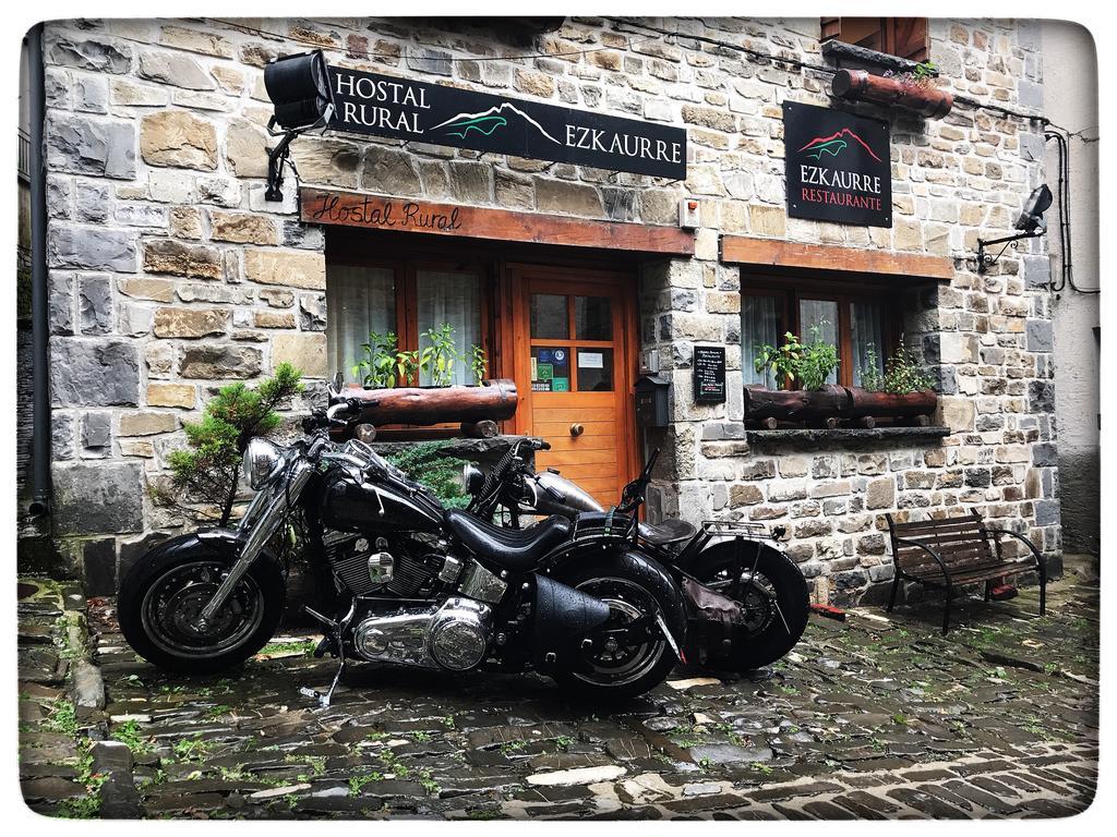 Hostal Ezkaurre Isaba Exteriör bild
